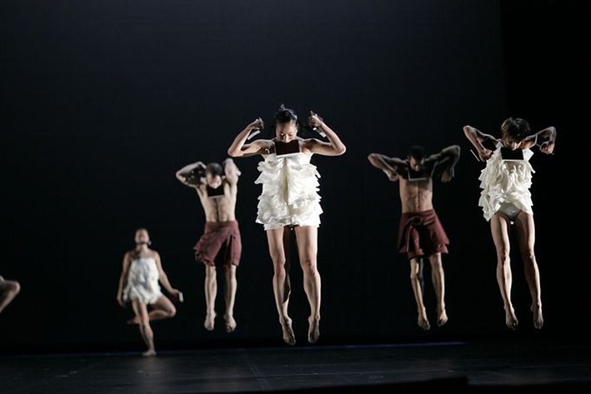 Creation 2010 contemporary dance performance